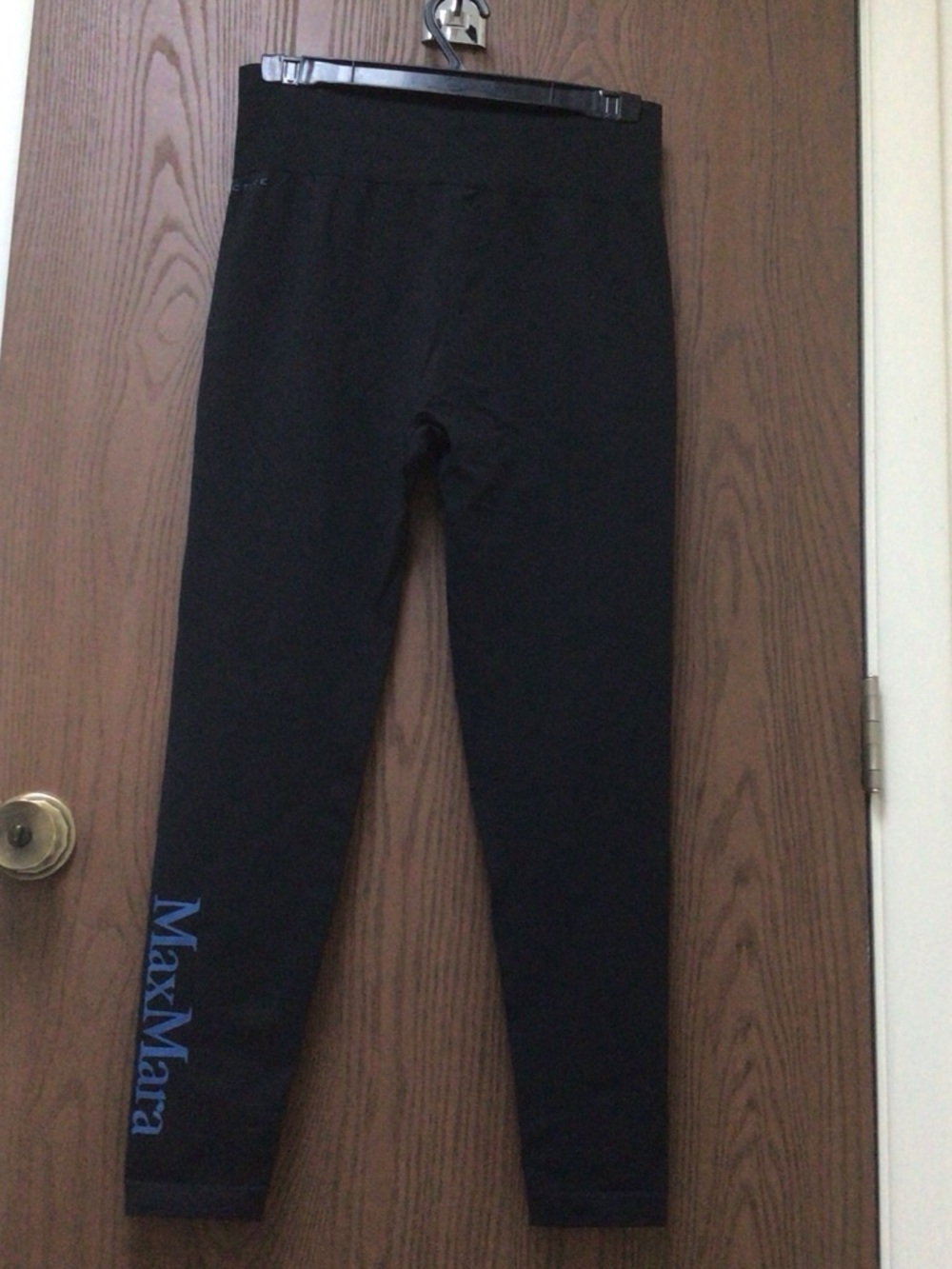 MaxMara Black Leggings with Blue Logo stretch, one zip pocket, sz M